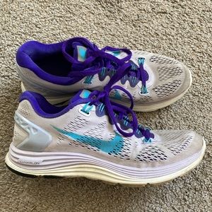 Nike size 8 lunarglide sneakers